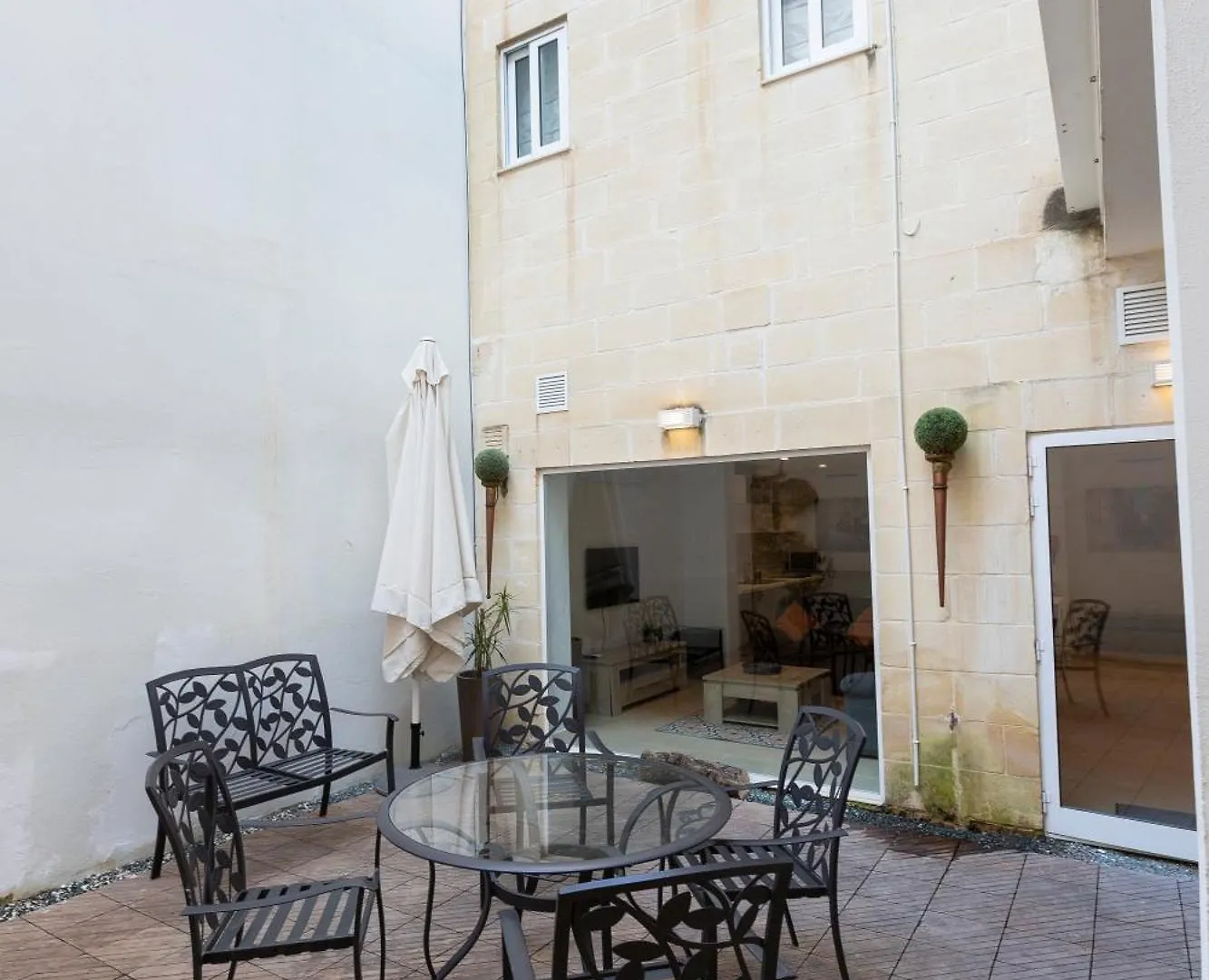 4Br Home In Prime Location Just Off The Promenade By 360 Estates Sliema 0*,