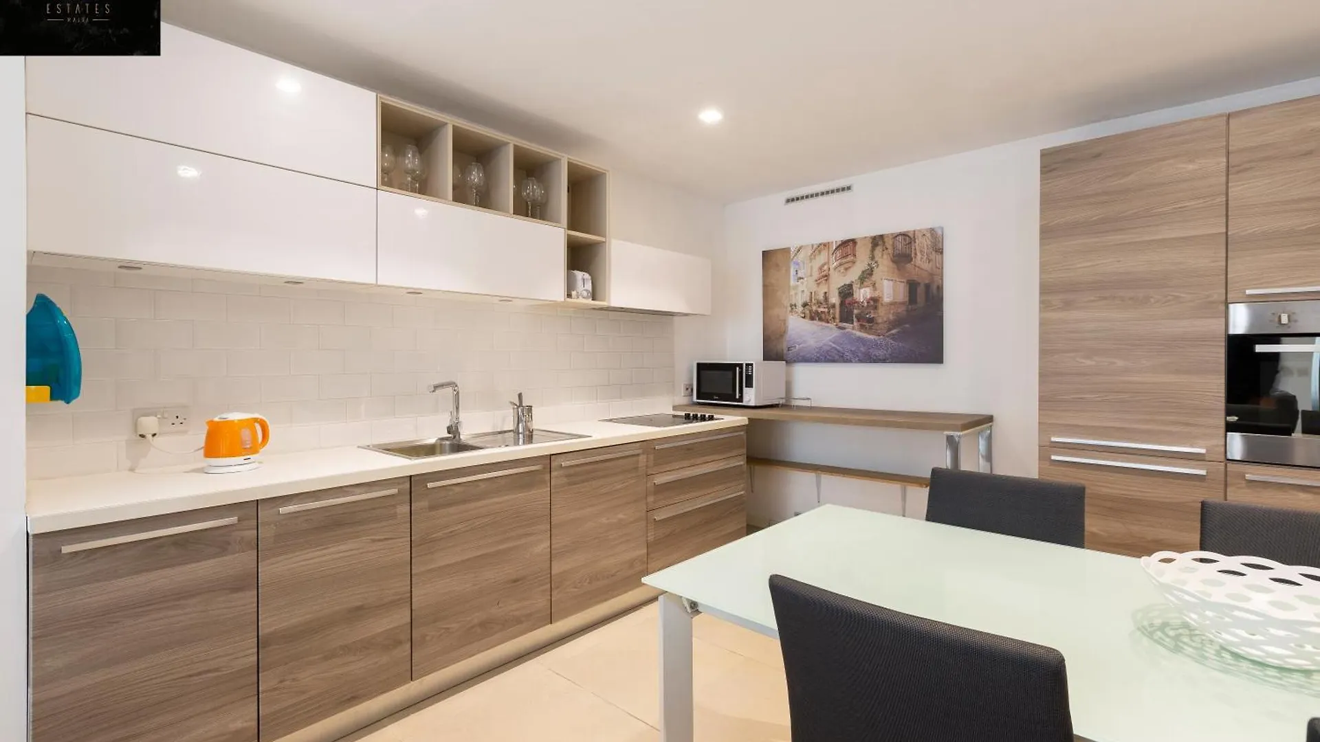 4Br Home In Prime Location Just Off The Promenade By 360 Estates Sliema 0*,  Malta