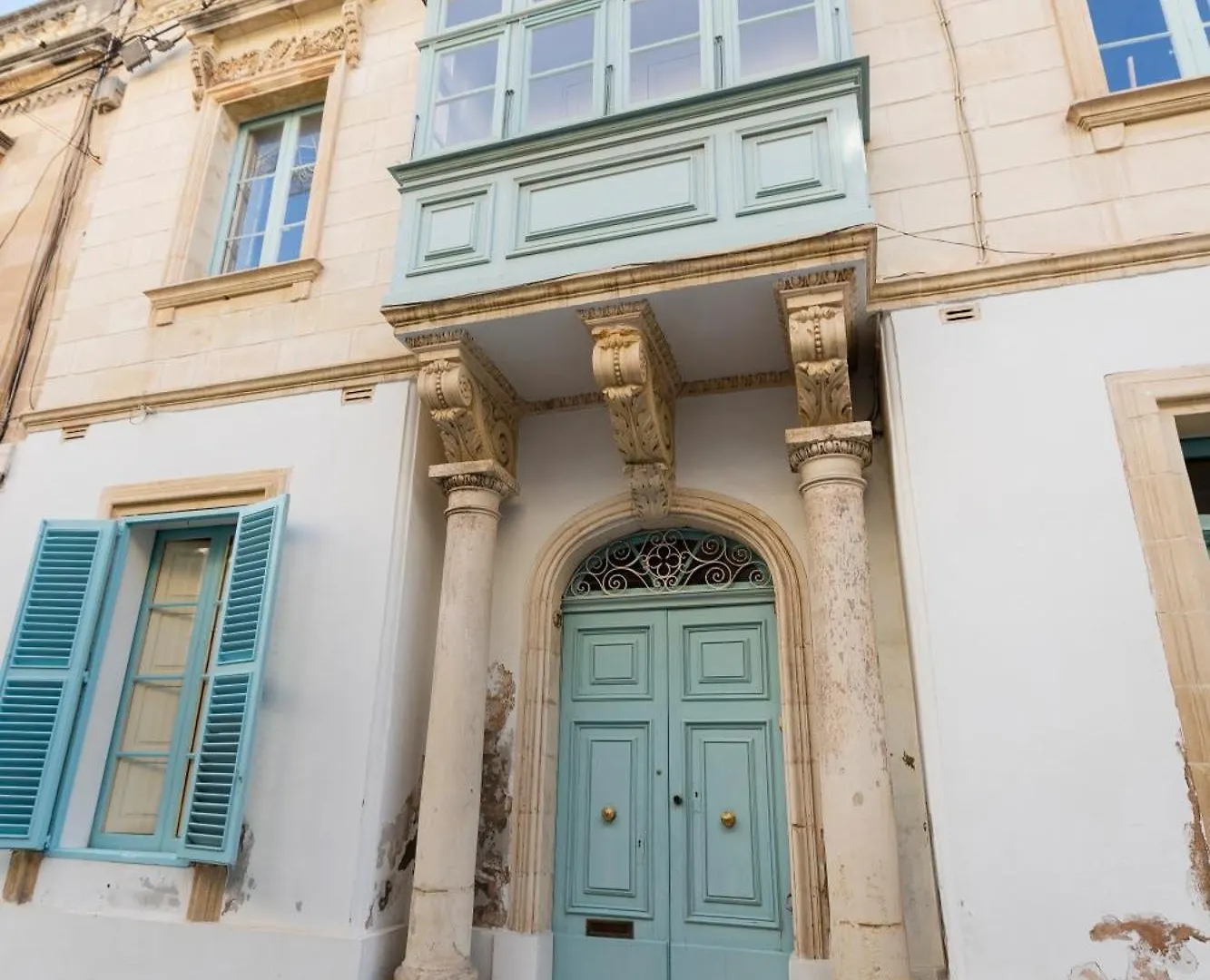4Br Home In Prime Location Just Off The Promenade By 360 Estates Sliema 0*,  Malta