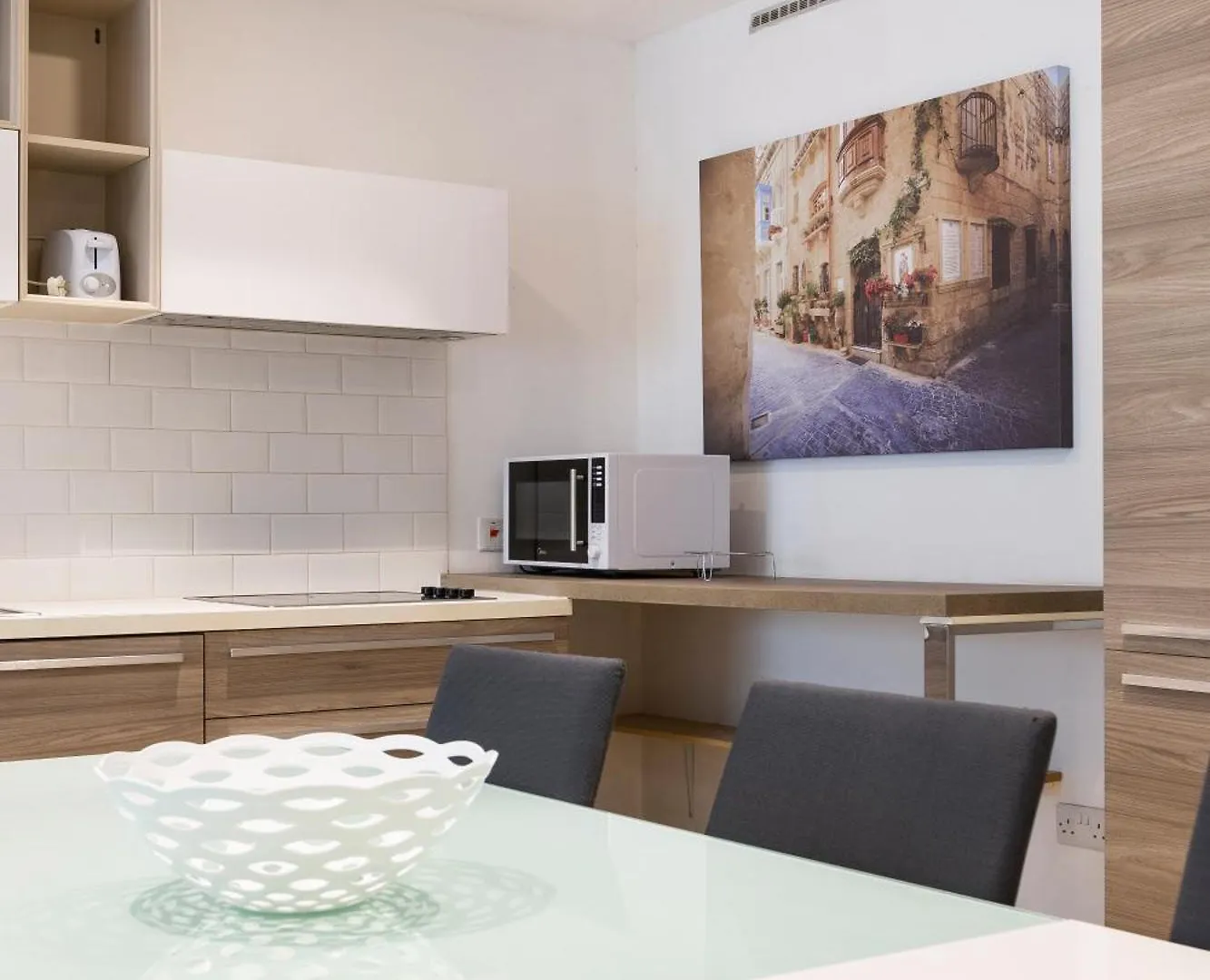 4Br Home In Prime Location Just Off The Promenade By 360 Estates Sliema